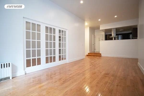 #4 photo, 220 W 14TH Street, West Village , NY 10011