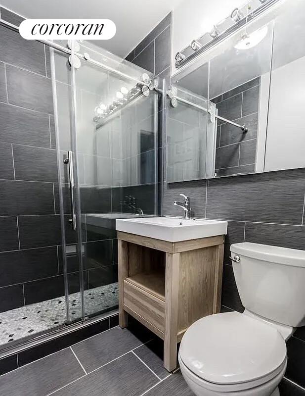 #8 photo, 220 W 14TH Street, West Village , NY 10011