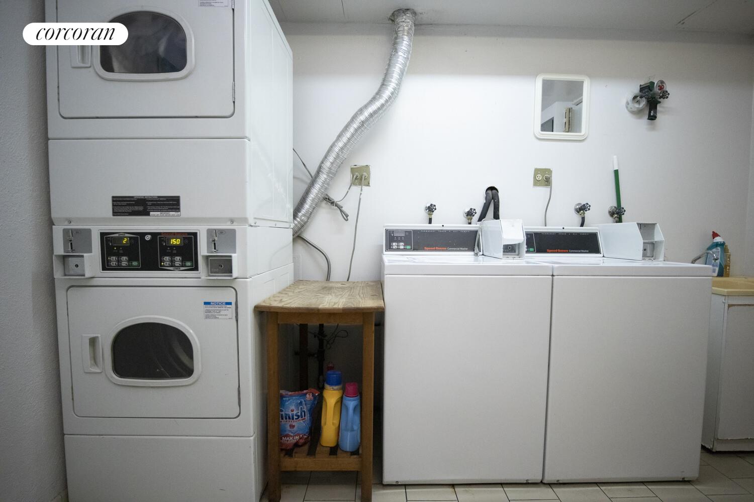 #9 photo, 220 W 14TH Street, West Village , NY 10011