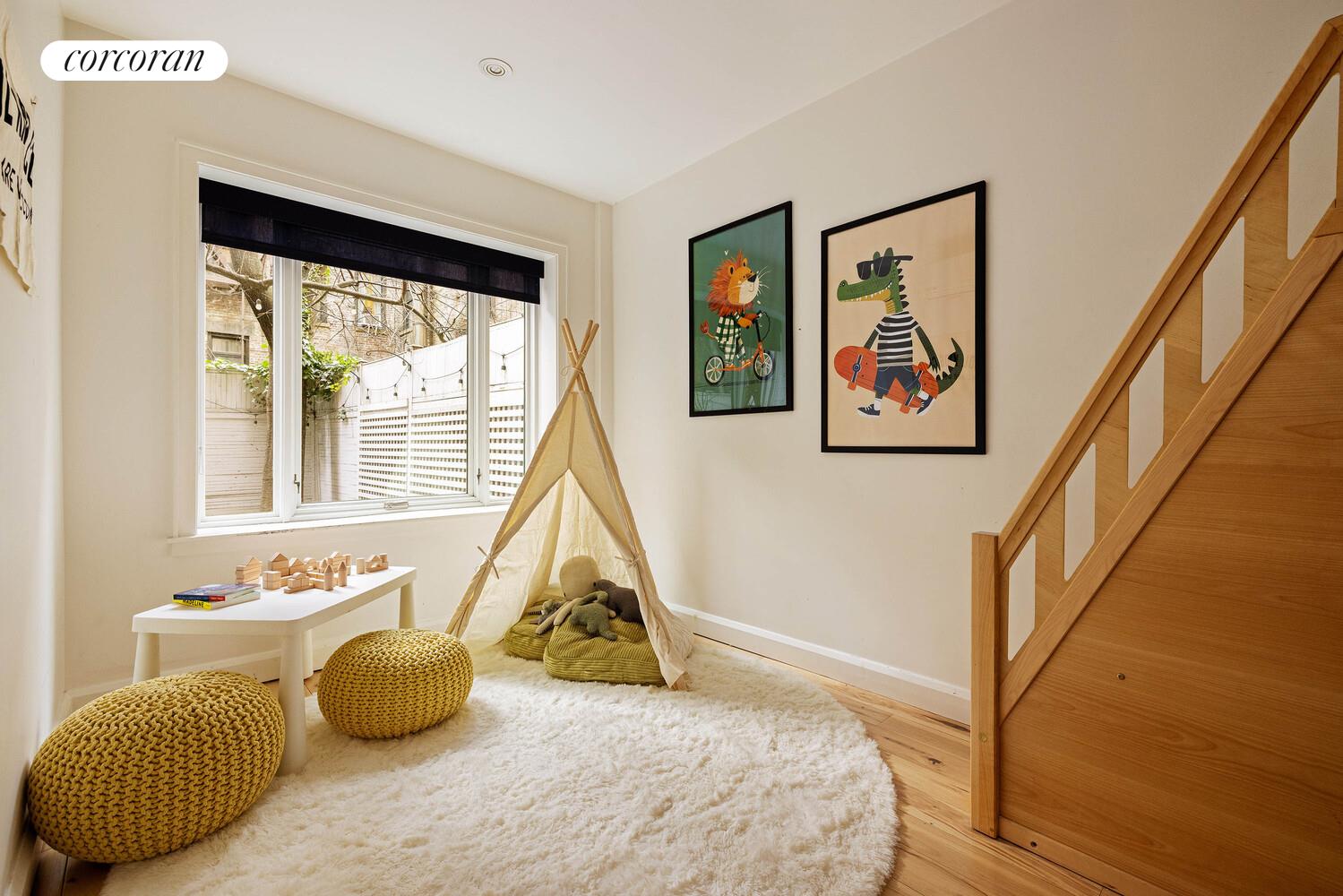 #13 photo, 108 W 69TH Street, Манхэттен ‖ Lincoln Square , NY 10023