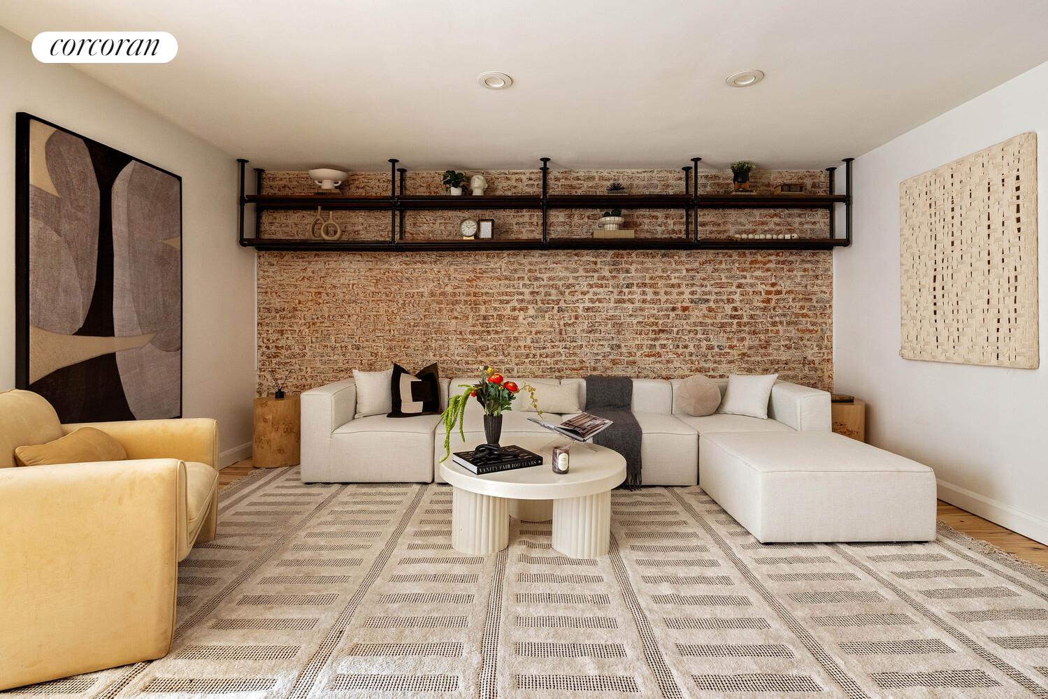 #3 photo, 108 W 69TH Street, Манхэттен ‖ Lincoln Square , NY 10023