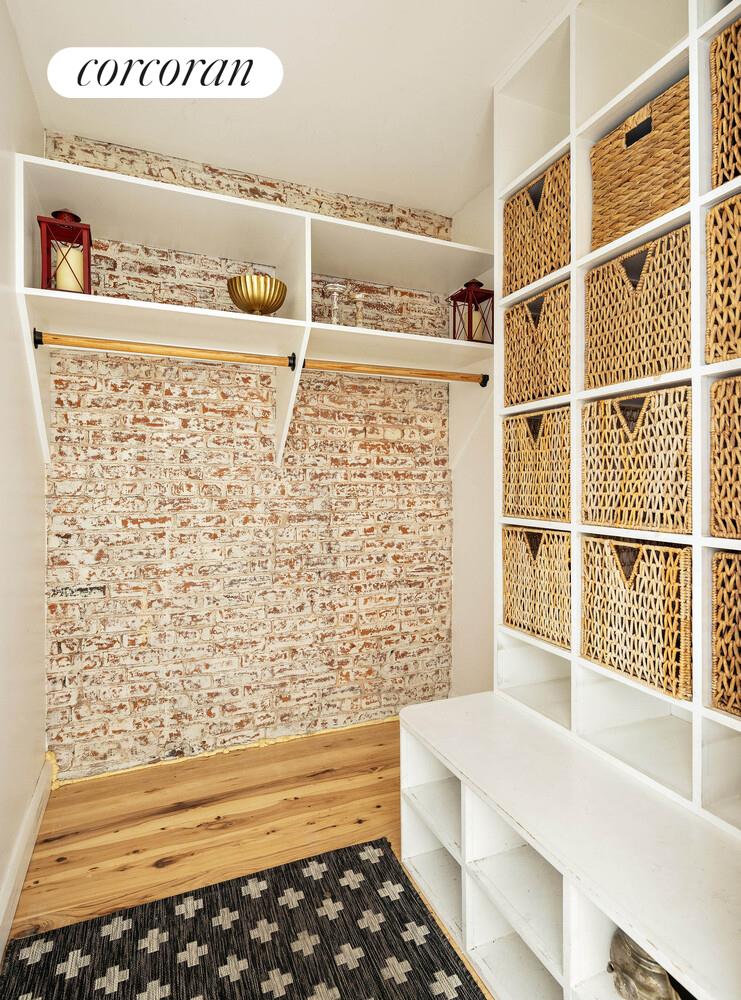 #5 photo, 108 W 69TH Street, Манхэттен ‖ Lincoln Square , NY 10023