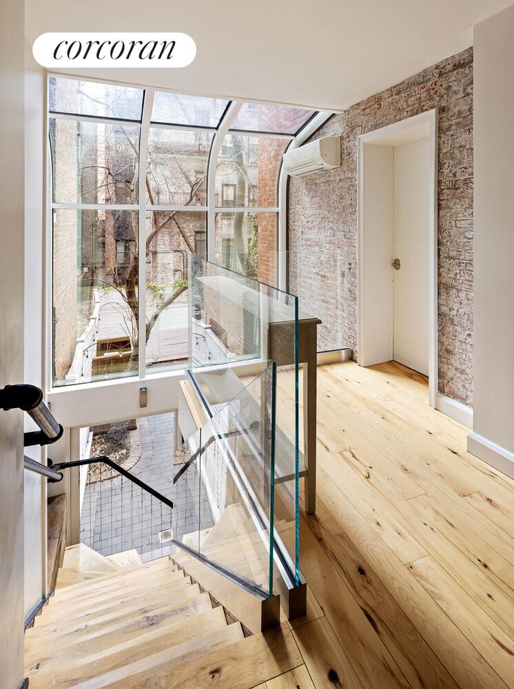 #7 photo, 108 W 69TH Street, Манхэттен ‖ Lincoln Square , NY 10023