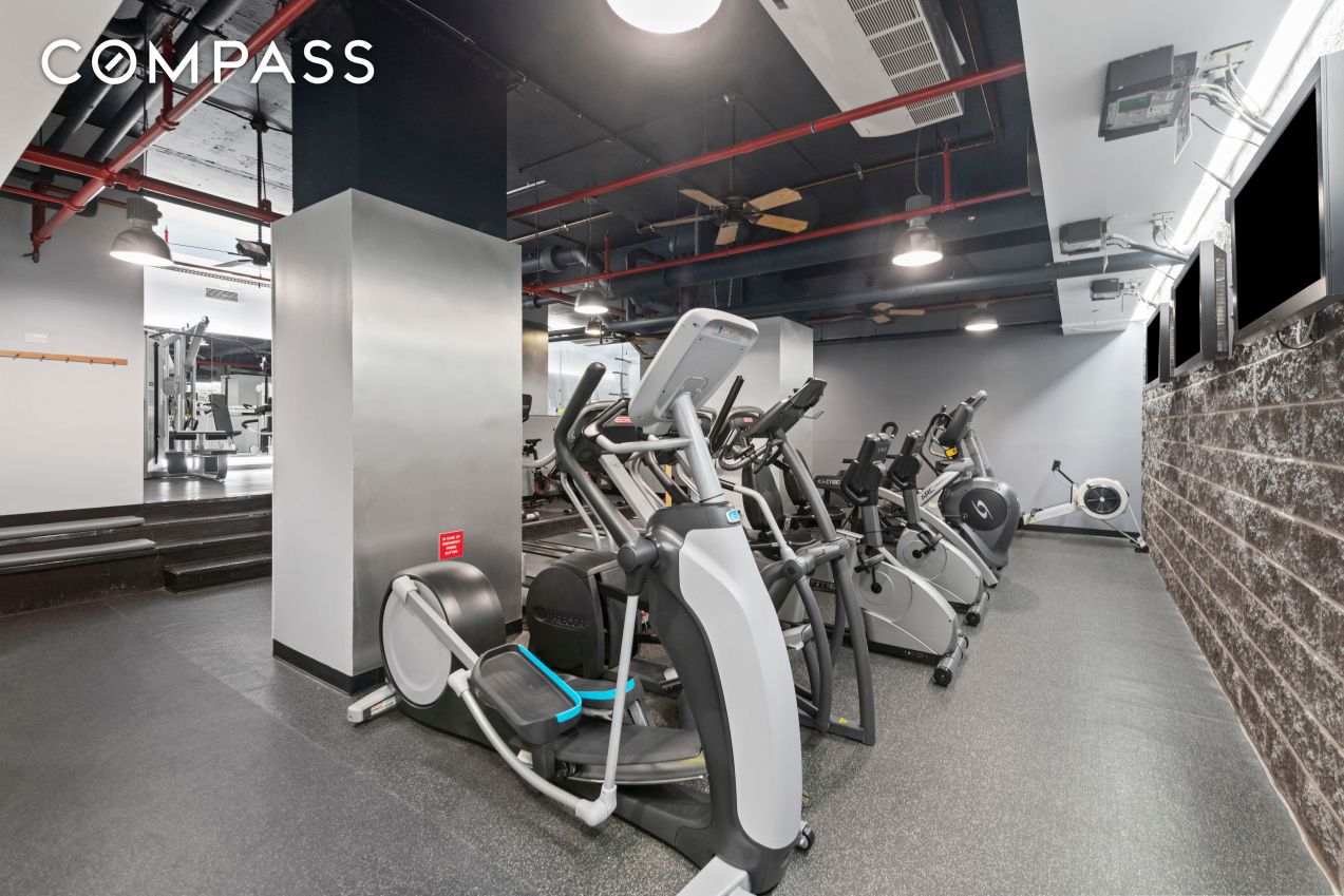 #11 photo, 300 E 74th Street, 맨해튼 Lenox Hill , NY 10021