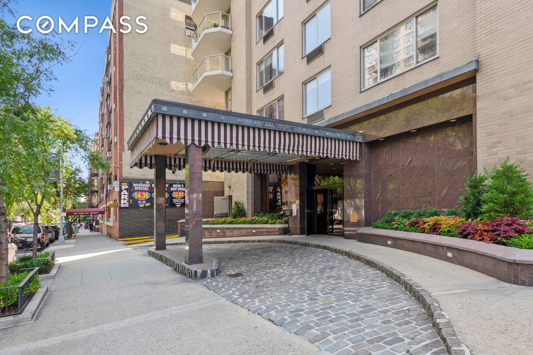 #13 photo, 300 E 74th Street, 맨해튼 Lenox Hill , NY 10021