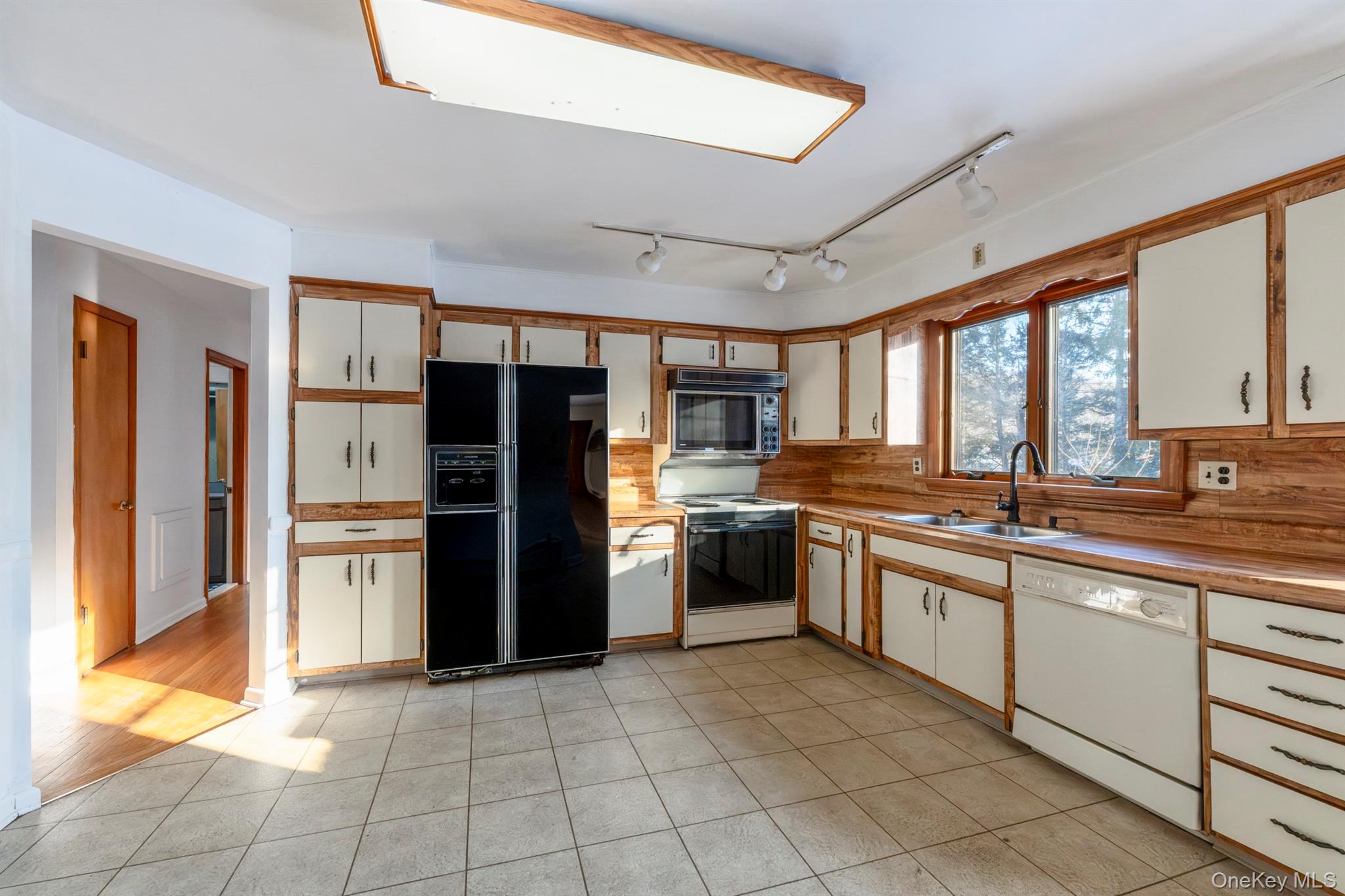 #13 photo, 609 New Paltz Road, Highland , NY 12528