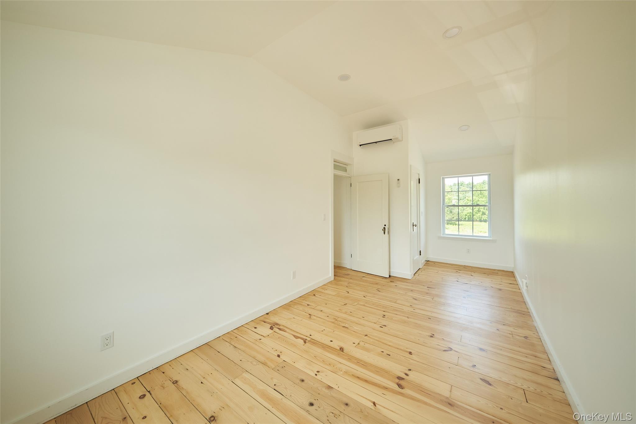 #11 photo, 5728 209 Highway, 纽约州 Kerhonkson , NY 12446