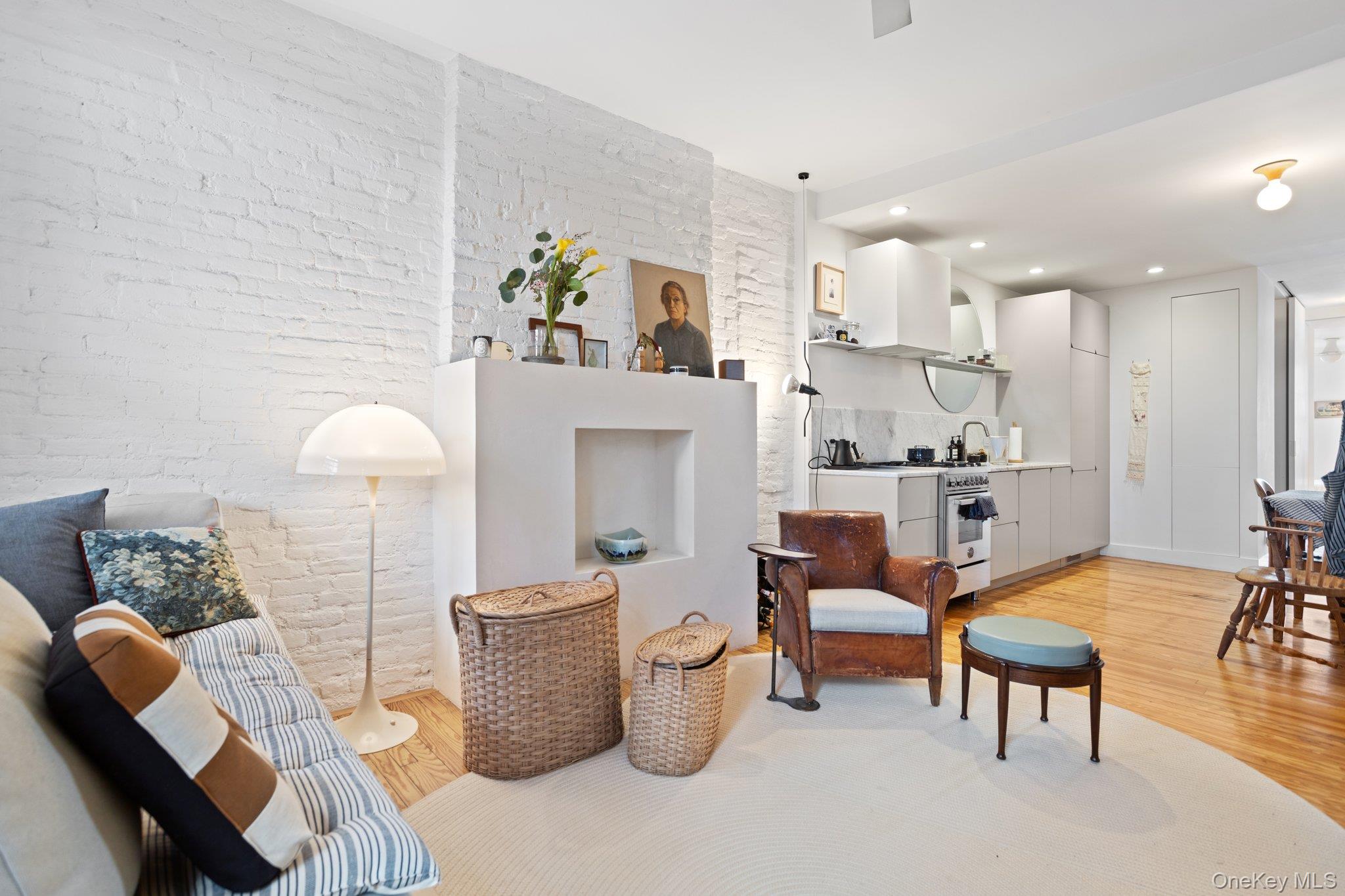 #2 photo, 537 Clinton Street, 브루클린 Brooklyn , NY 11231