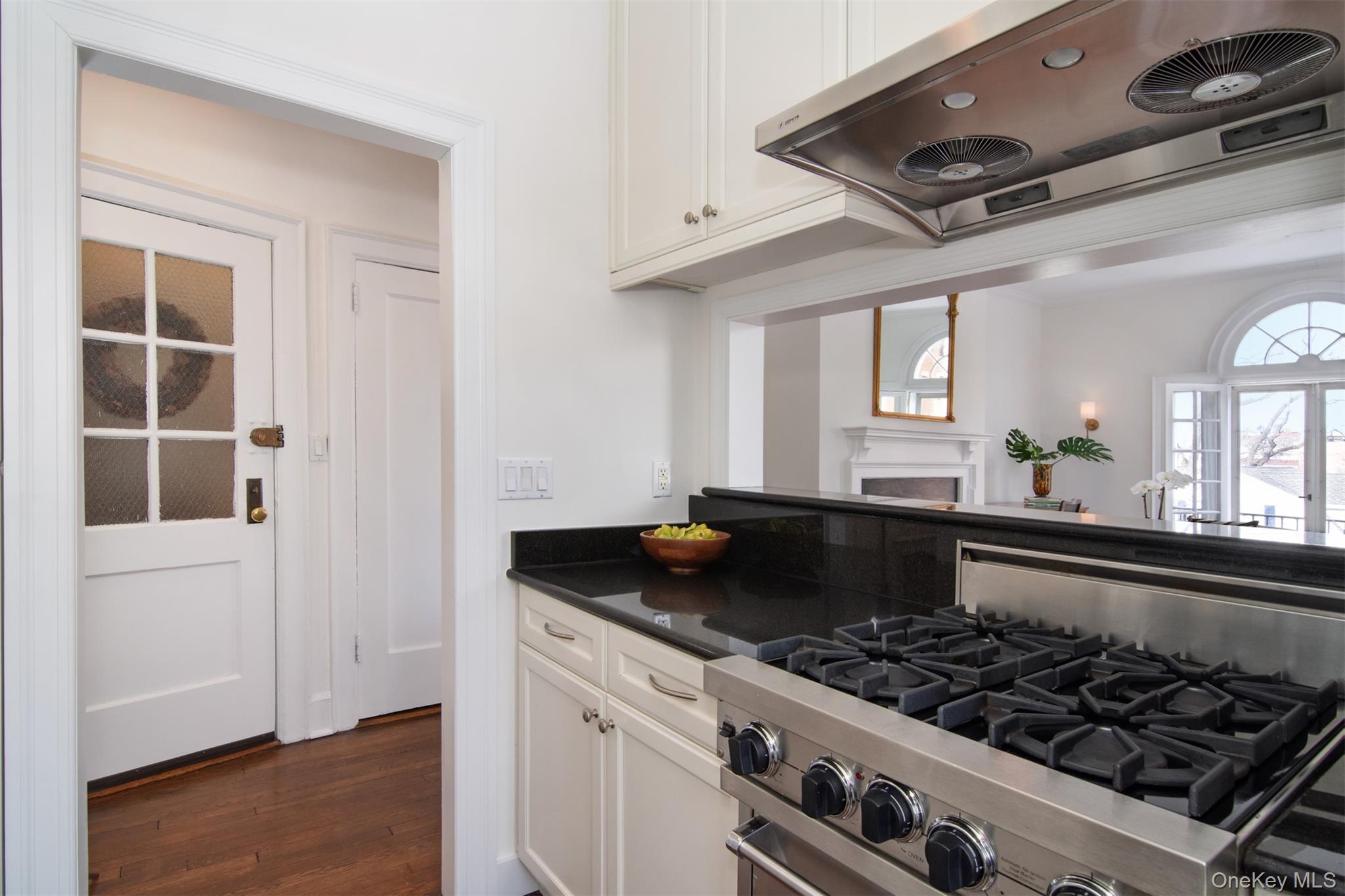 #10 photo, 15 Meadow Avenue, 布朗士 Bronxville , NY 10708