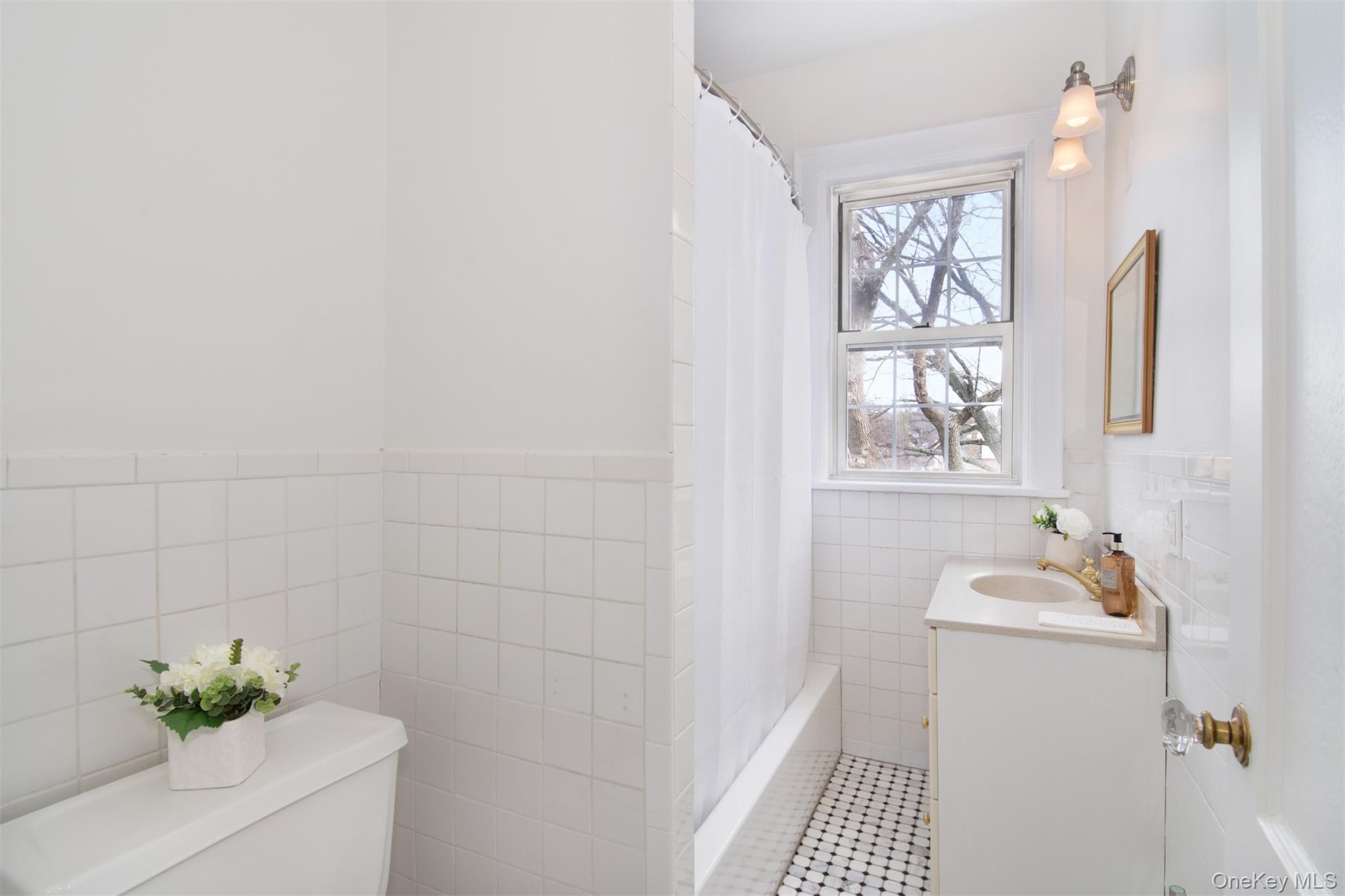 #16 photo, 15 Meadow Avenue, 布朗士 Bronxville , NY 10708