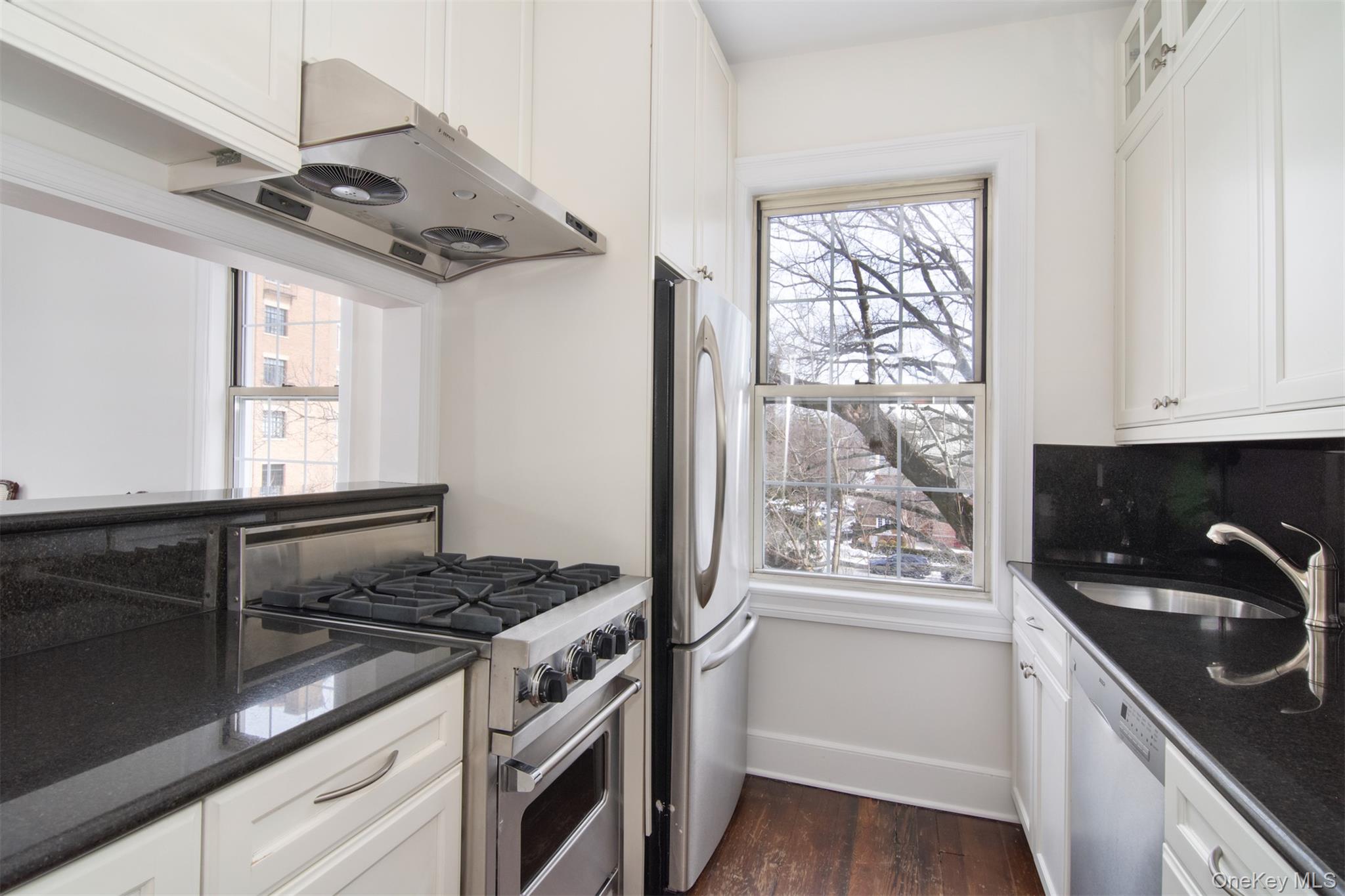 #8 photo, 15 Meadow Avenue, 布朗士 Bronxville , NY 10708