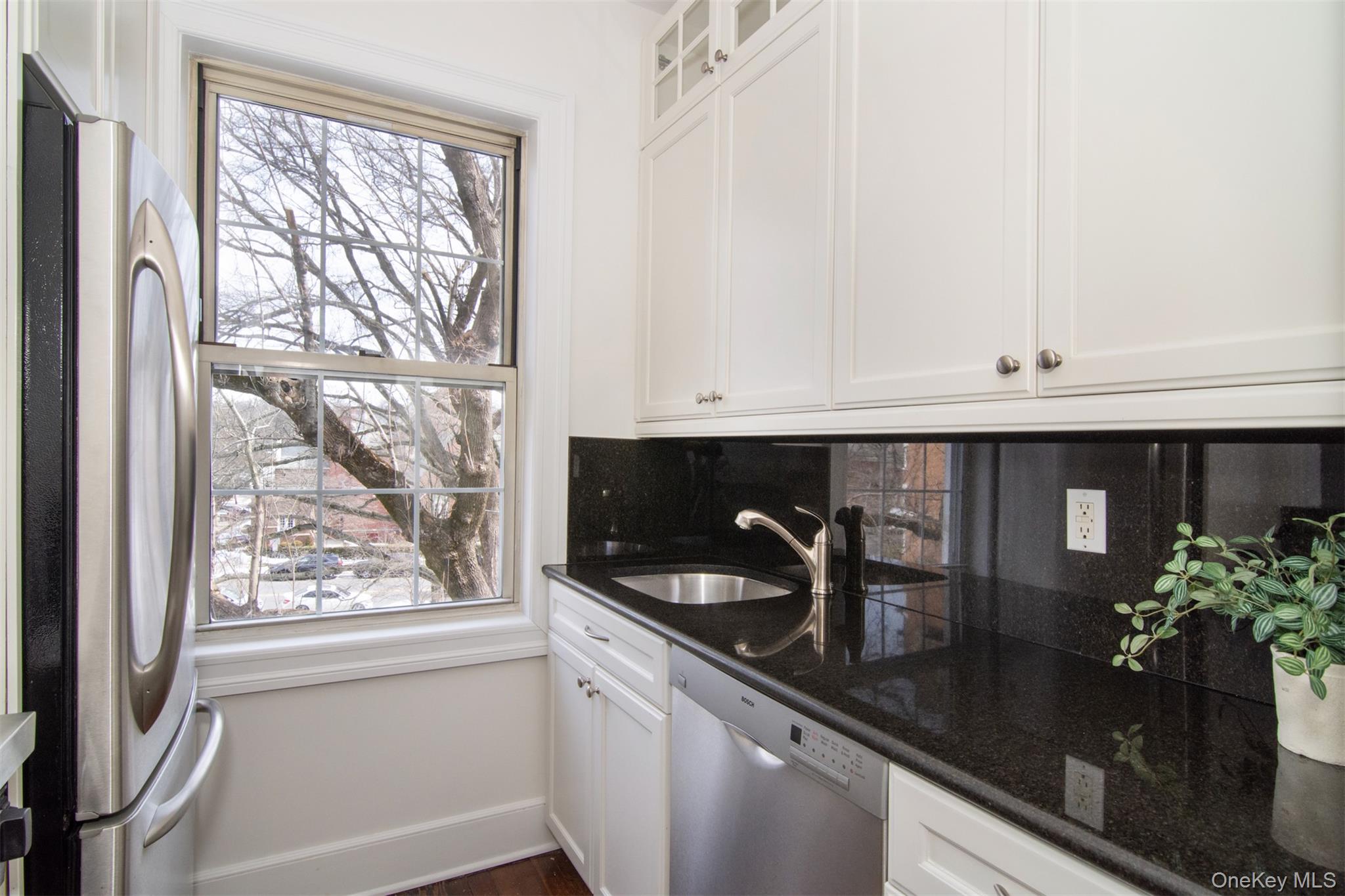 #9 photo, 15 Meadow Avenue, 布朗士 Bronxville , NY 10708