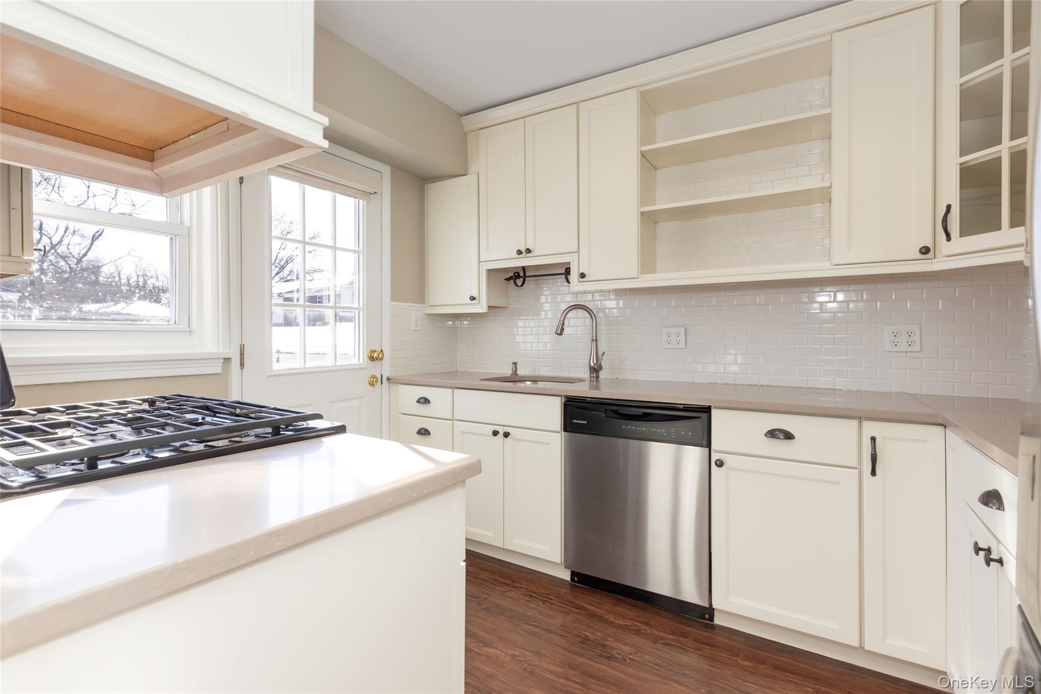 #5 photo, 5 Peck Avenue, Rye , NY 10580