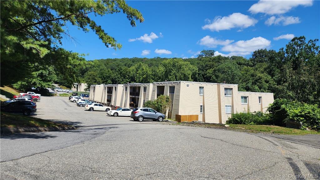 #6 photo, 411 Fox Run Lane, Carmel , NY 10512