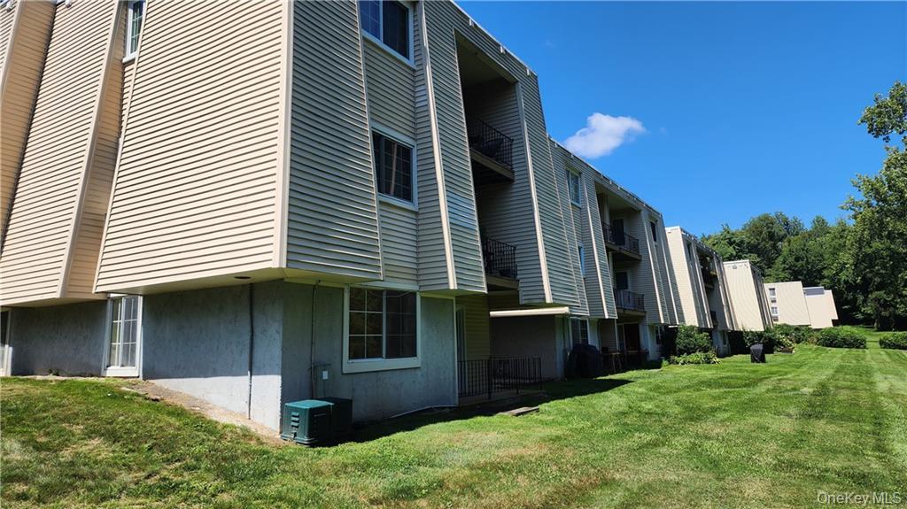 #7 photo, 411 Fox Run Lane, Carmel , NY 10512