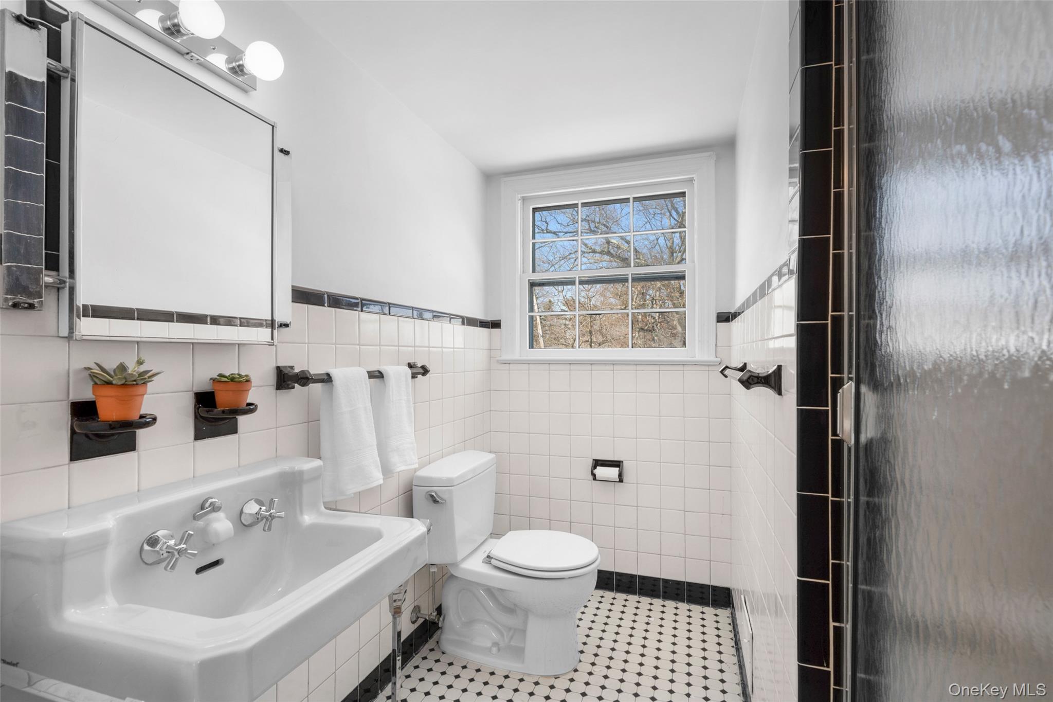 #19 photo, 35 Byron Lane, Larchmont , NY 10538