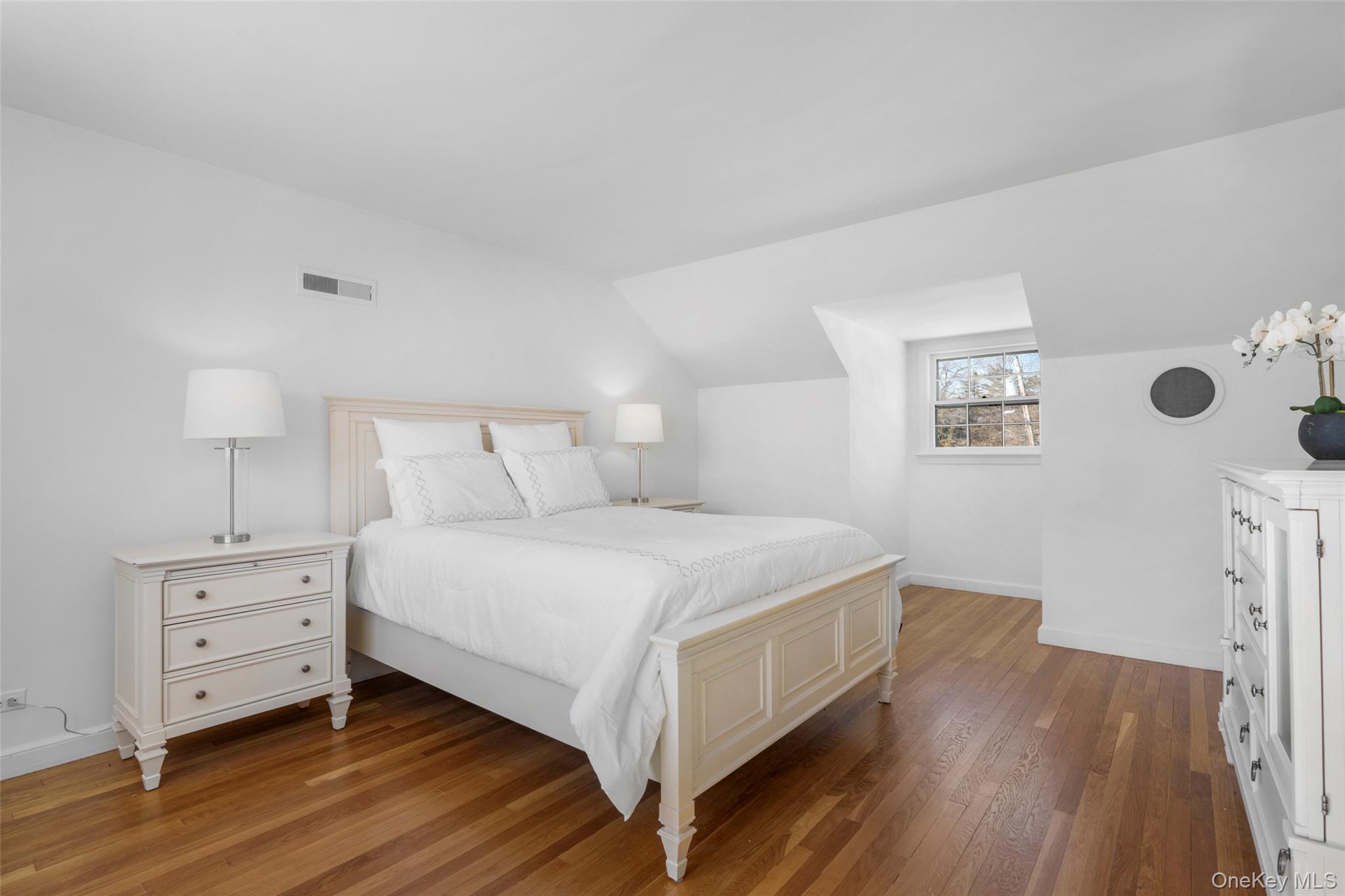 #20 photo, 35 Byron Lane, Larchmont , NY 10538