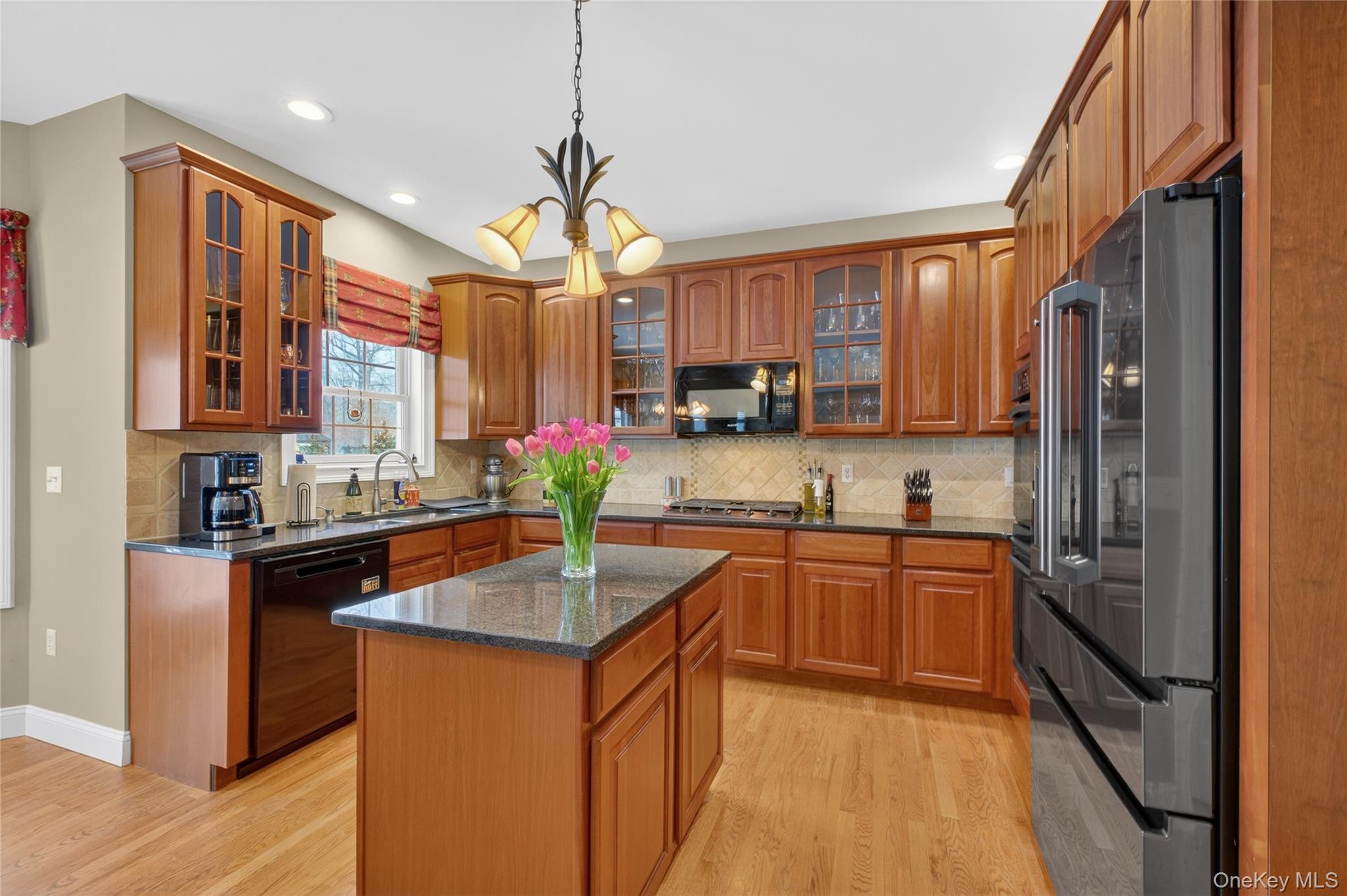 #10 photo, 31 Dew Drop Lane, 纽约州 Hopewell Junction , NY 12533