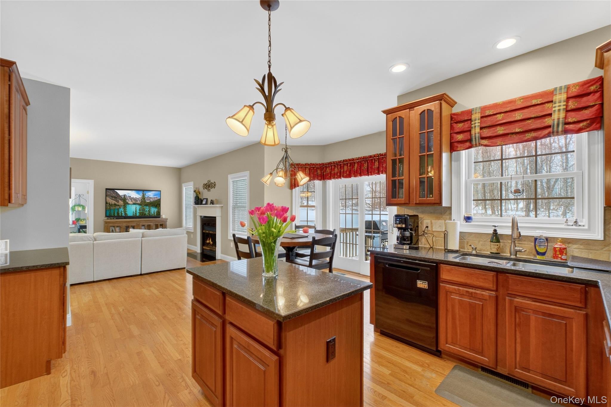 #12 photo, 31 Dew Drop Lane, 纽约州 Hopewell Junction , NY 12533