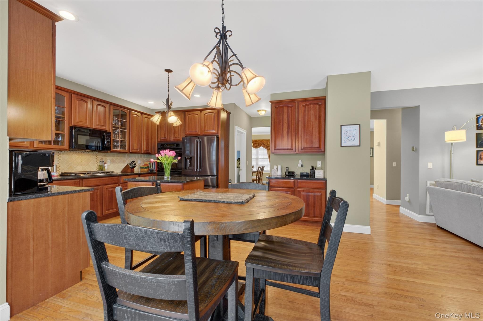 #9 photo, 31 Dew Drop Lane, 纽约州 Hopewell Junction , NY 12533