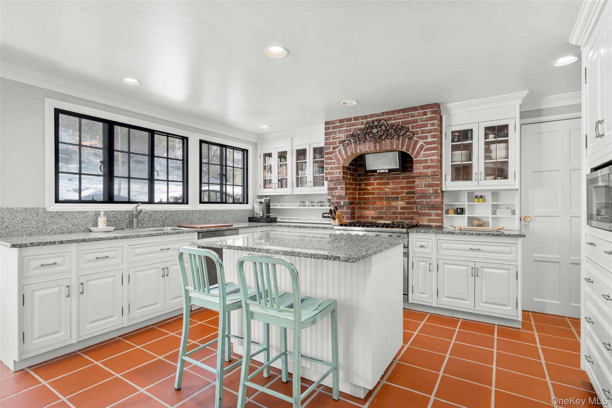 #17 photo, 103 Aviemore Drive, New Rochelle , NY 10804