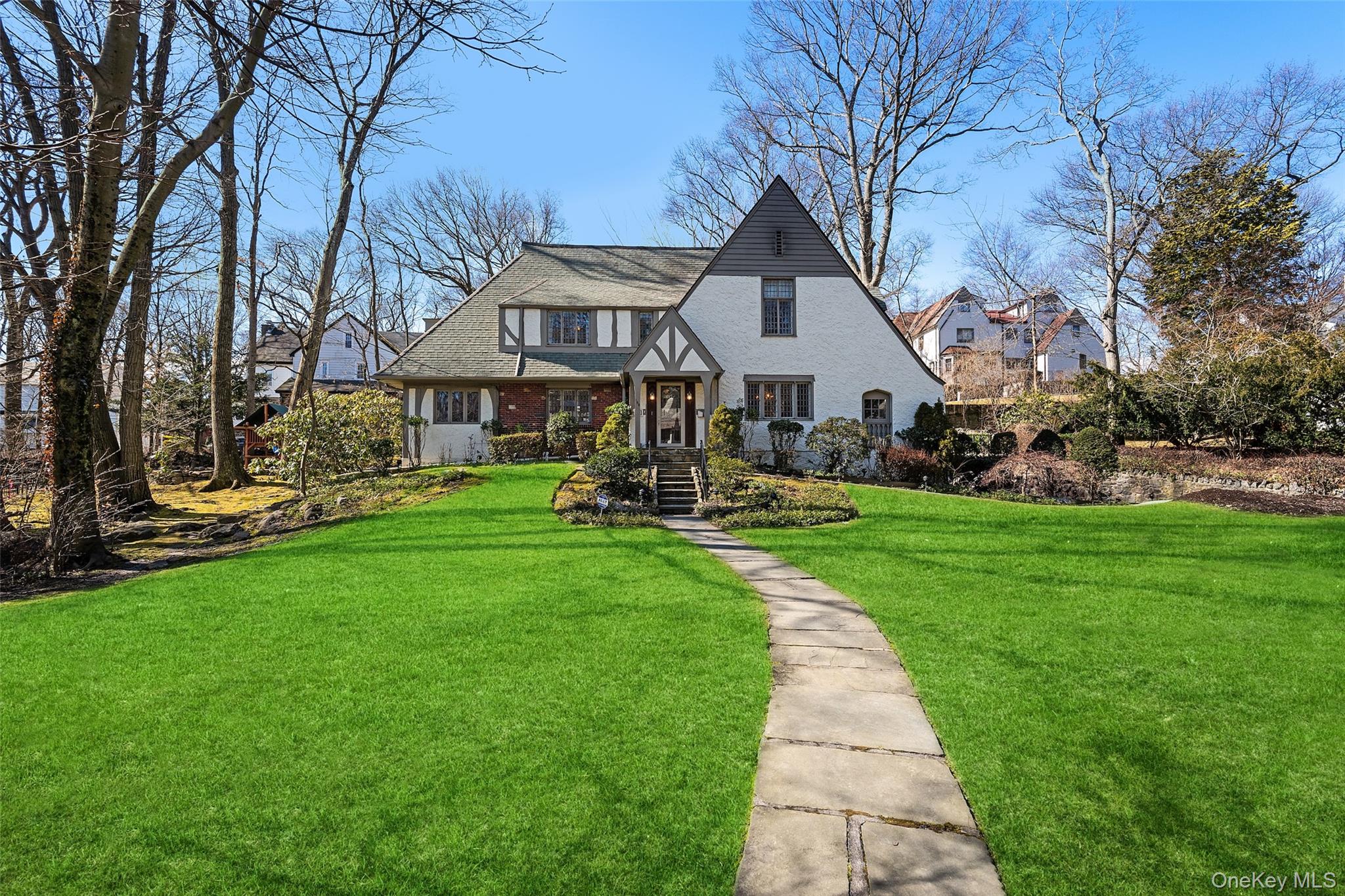 #2 photo, 103 Aviemore Drive, New Rochelle , NY 10804