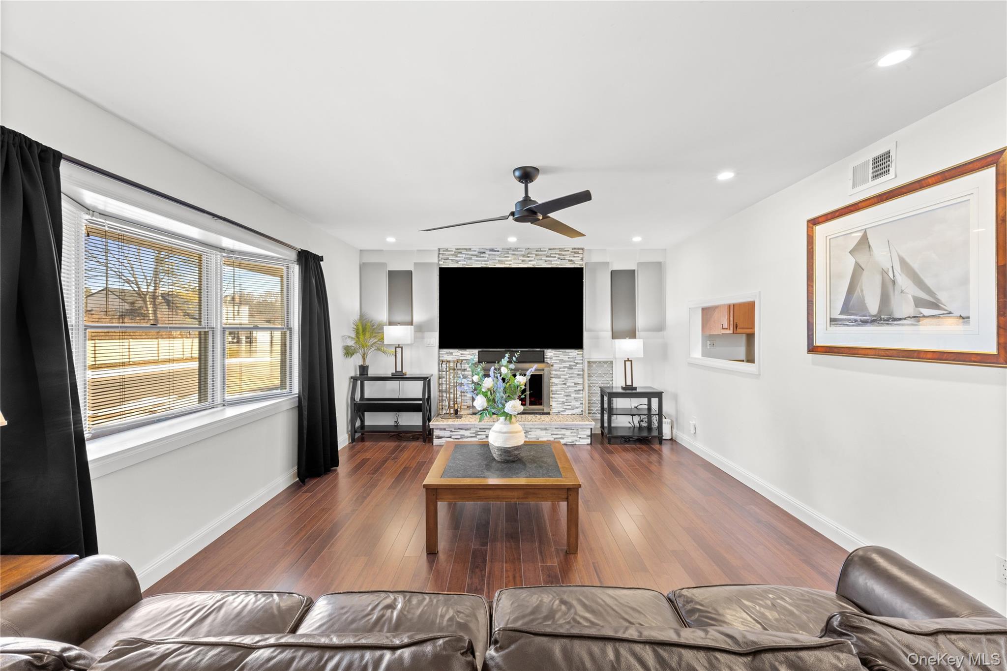 #8 photo, 193 Glen Summer Road, Holbrook , NY 11741