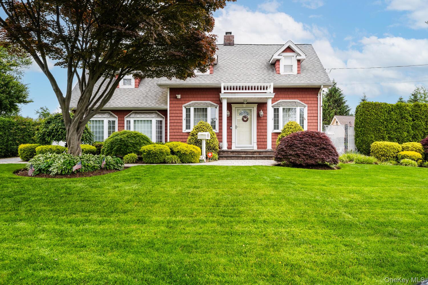 #4 photo, 18 Loring Road, מחוז נסאו Levittown , NY 11756