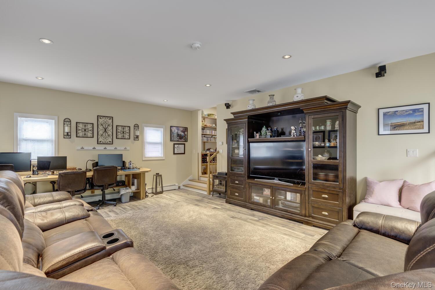 #7 photo, 18 Loring Road, מחוז נסאו Levittown , NY 11756