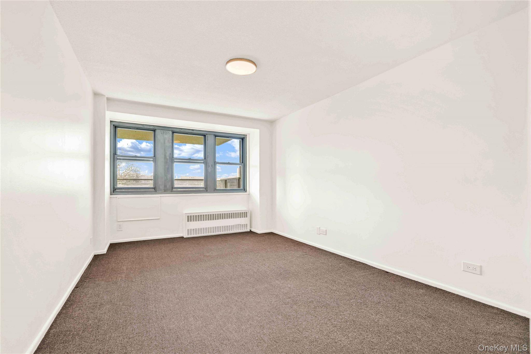 #17 photo, 290 W 232nd Street, Bronx , NY 10463