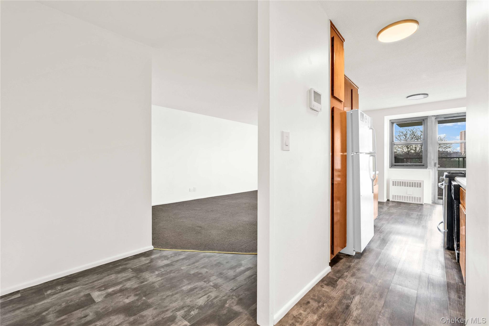 #3 photo, 290 W 232nd Street, Bronx , NY 10463