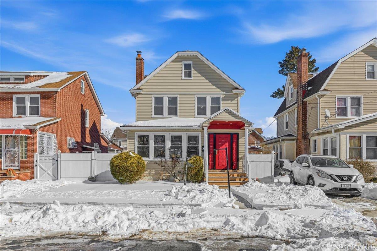 #1 photo, 10973 200th Street, קווינס Saint Albans , NY 11412