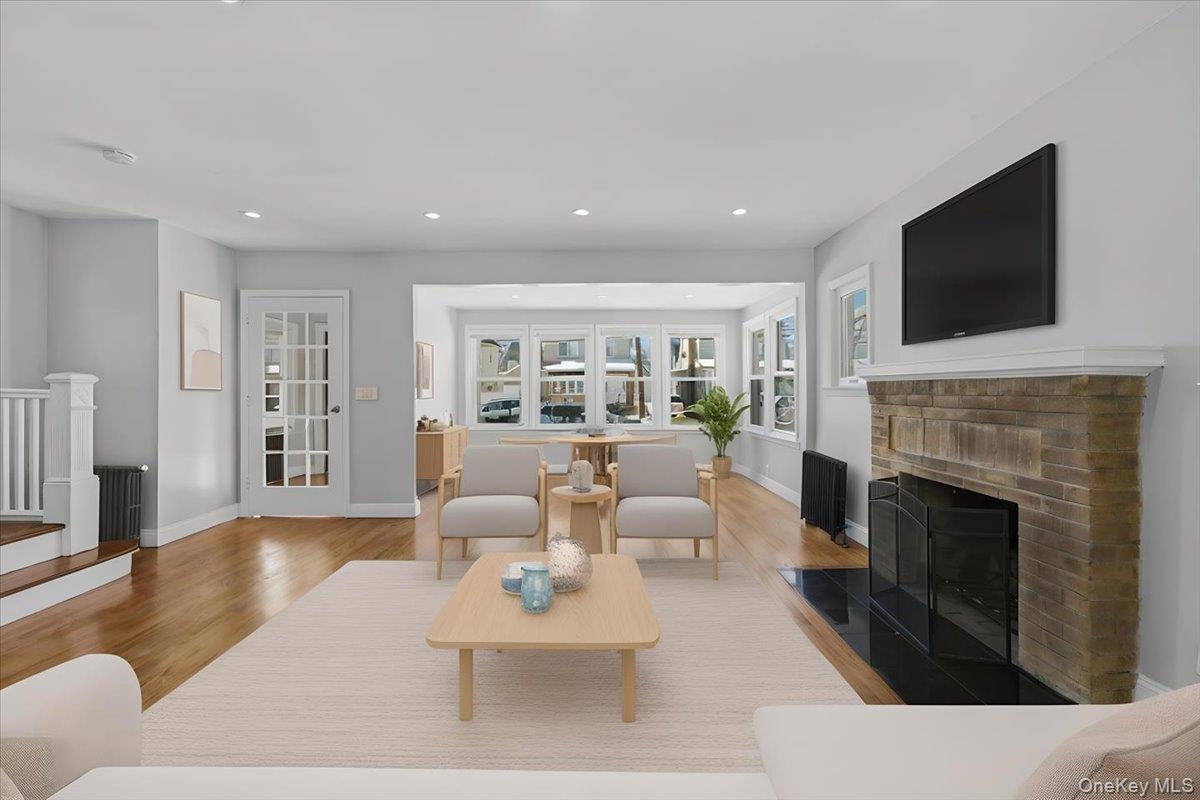 #10 photo, 10973 200th Street, קווינס Saint Albans , NY 11412