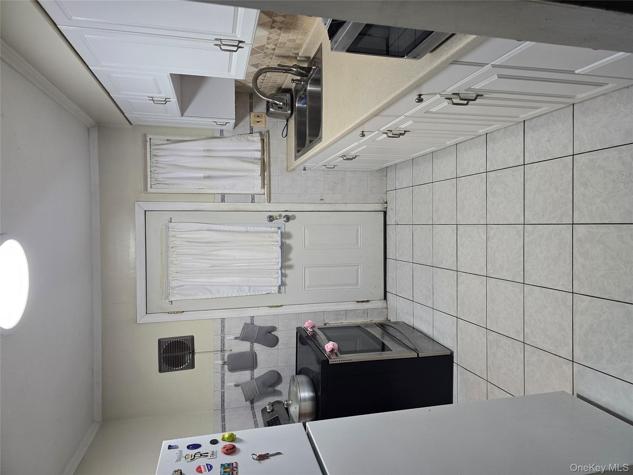 #5 photo, 506 Froehlich Place, Elmont , NY 11003