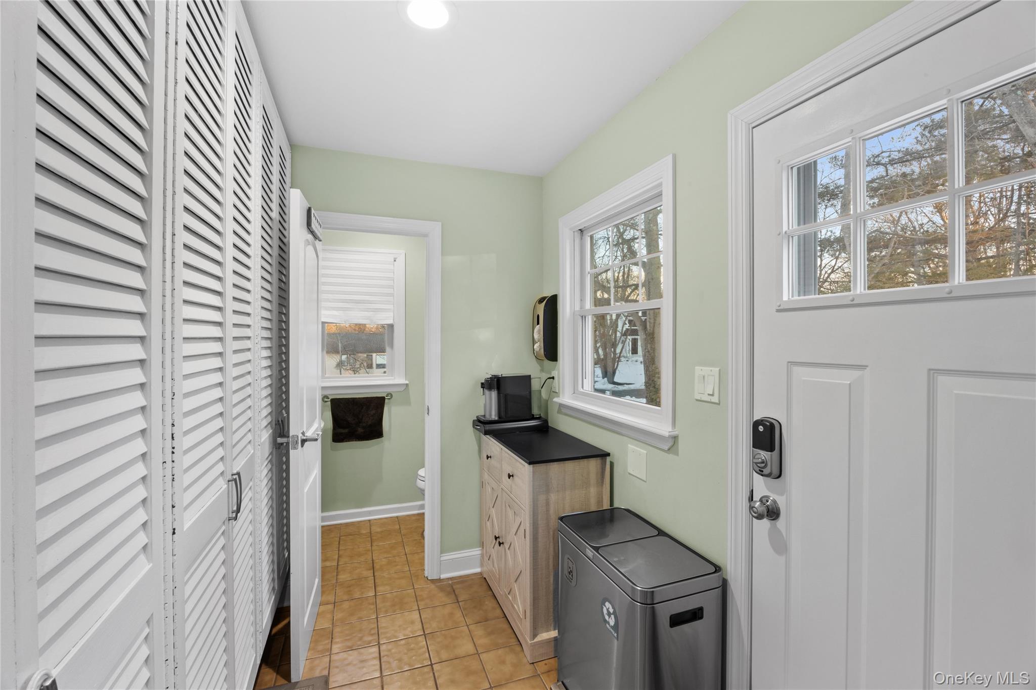 #9 photo, 21 Rawlings Drive, سوفولك Melville , NY 11747