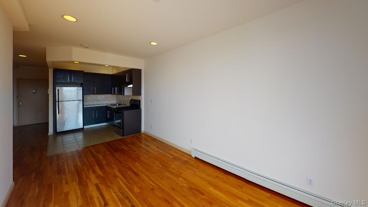 #11 photo, 67-09 Austin Street, Куинс ‖ Forest Hills , NY 11375