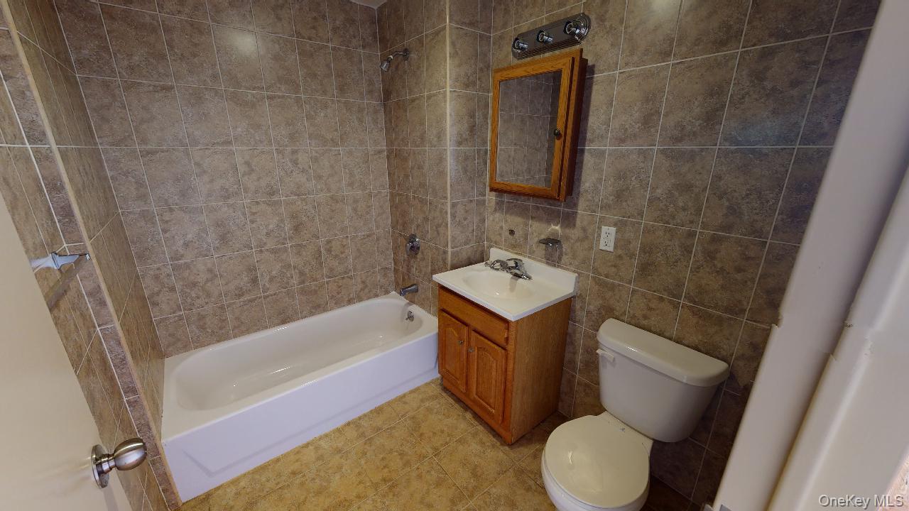 #18 photo, 67-09 Austin Street, Куинс ‖ Forest Hills , NY 11375