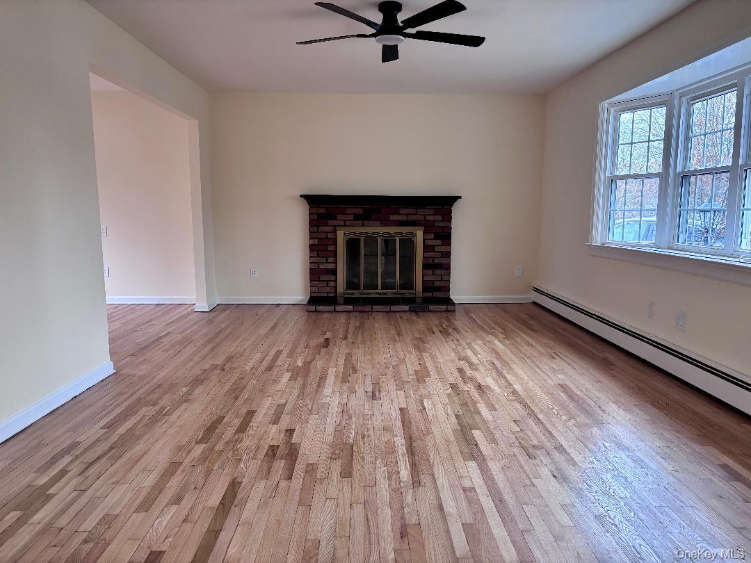 #6 photo, 307 Norwalk Avenue, サフォーク郡 Medford , NY 11763