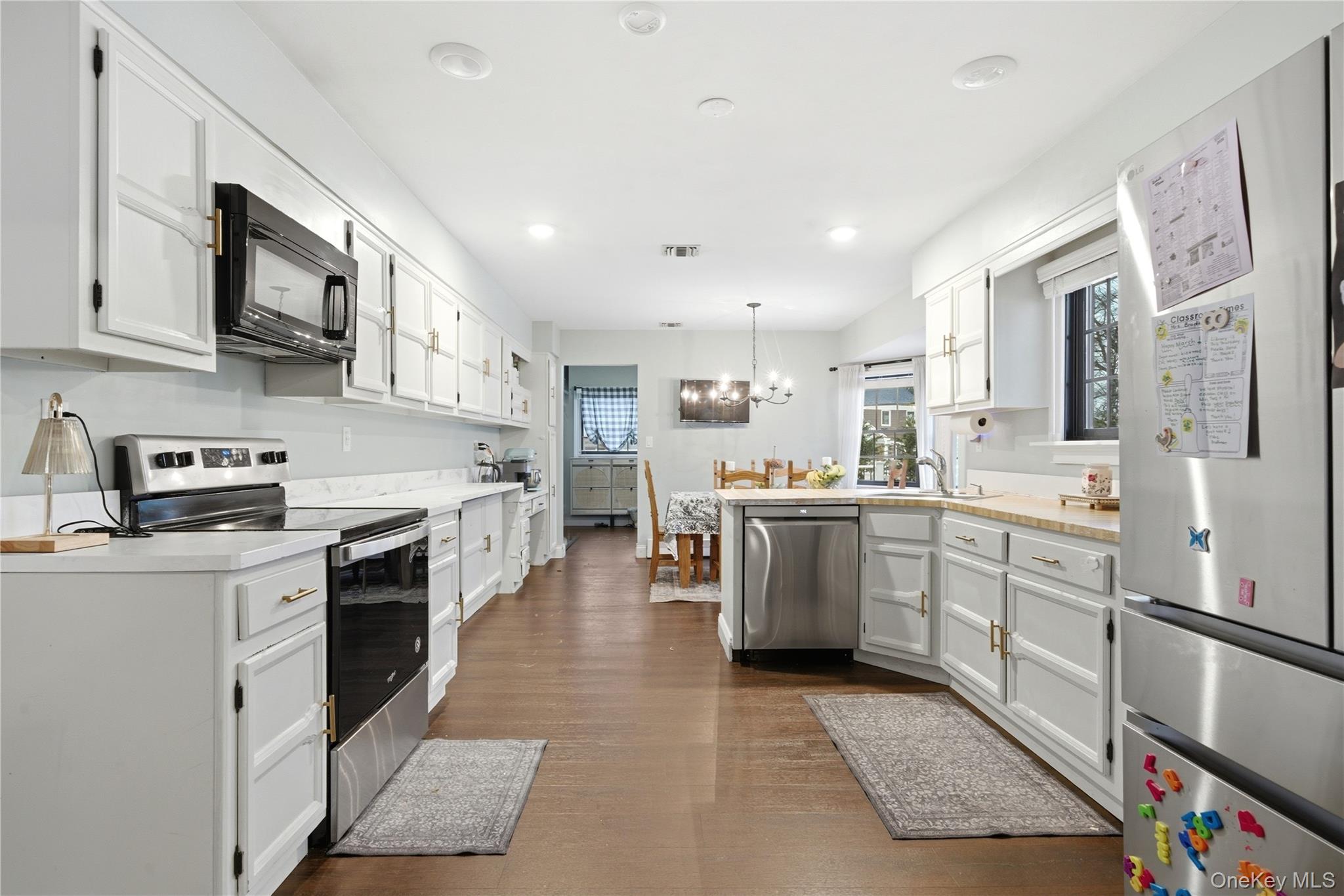 #10 photo, 4 Teal Crescent, Great River , NY 11739