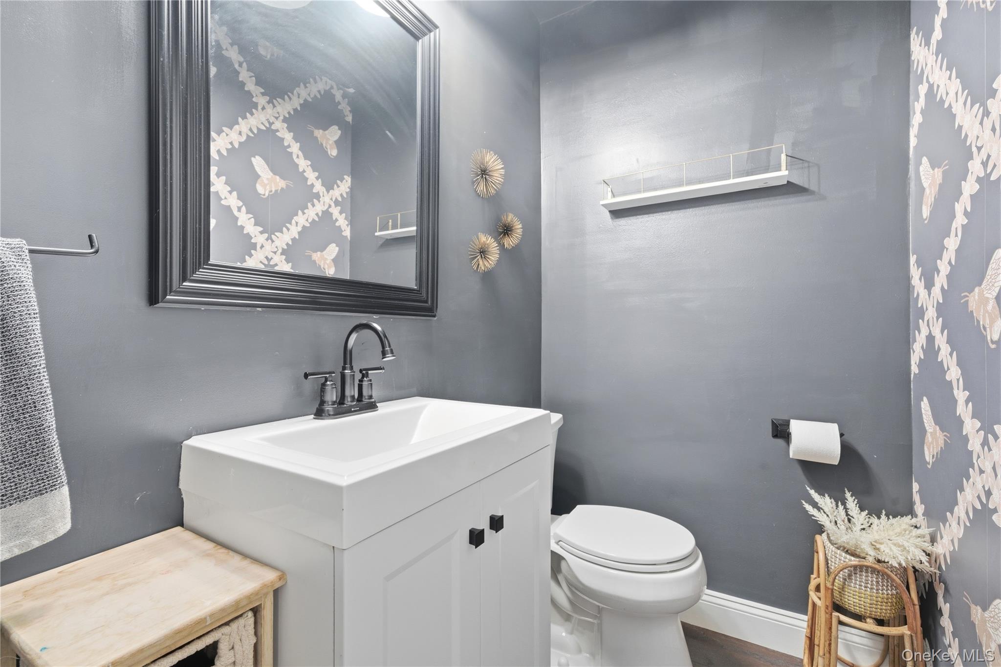 #14 photo, 4 Teal Crescent, Great River , NY 11739