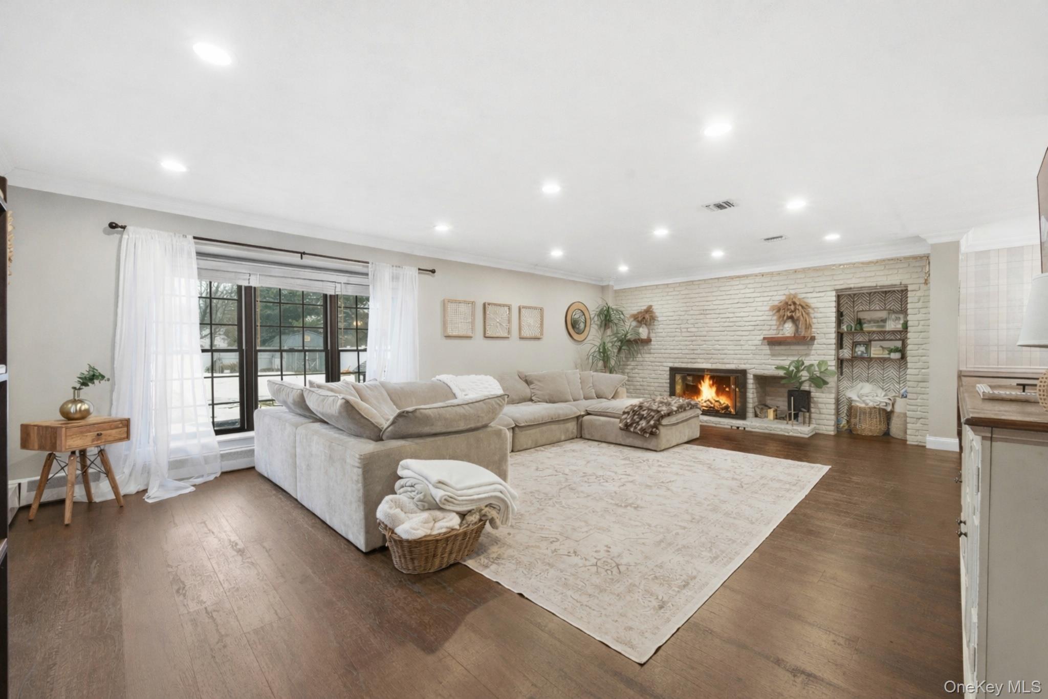 #3 photo, 4 Teal Crescent, Great River , NY 11739