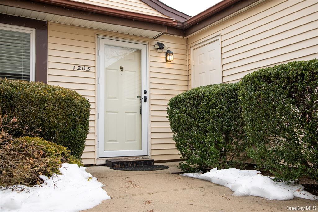 #3 photo, 1205 Gotham Drive, Saint James , NY 11780