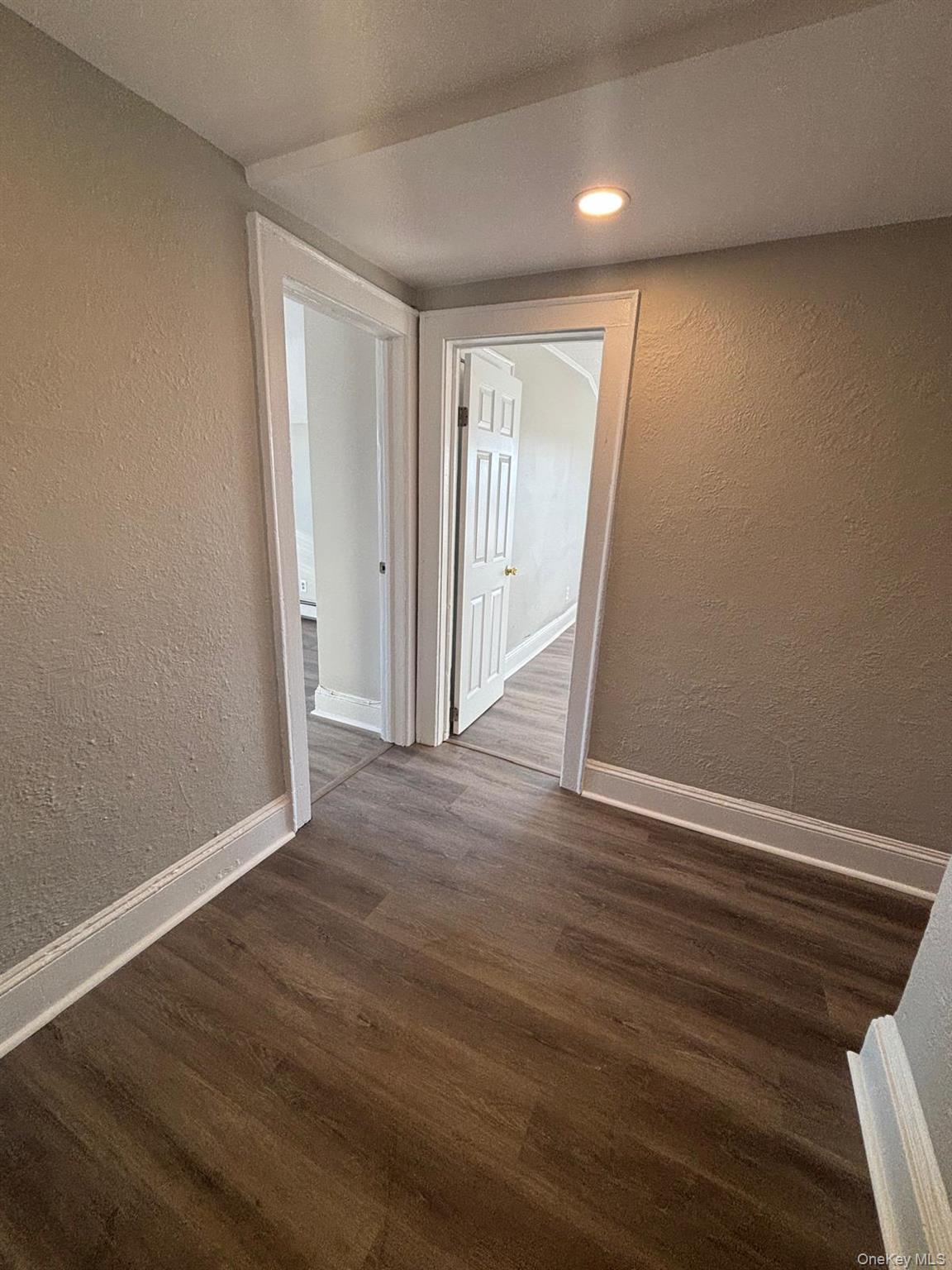 #1 photo, 127 E Chester Street, Нассау ‖ Long Beach , NY 11561