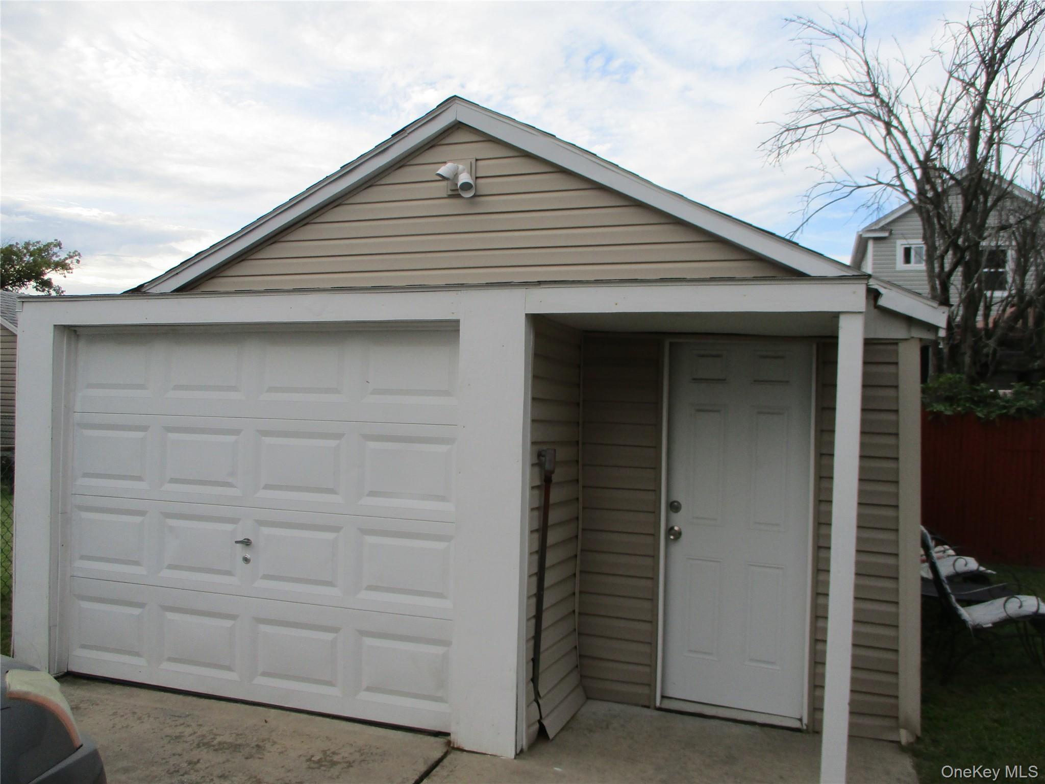 #13 photo, 6 Birch, Valley Stream , NY 11581