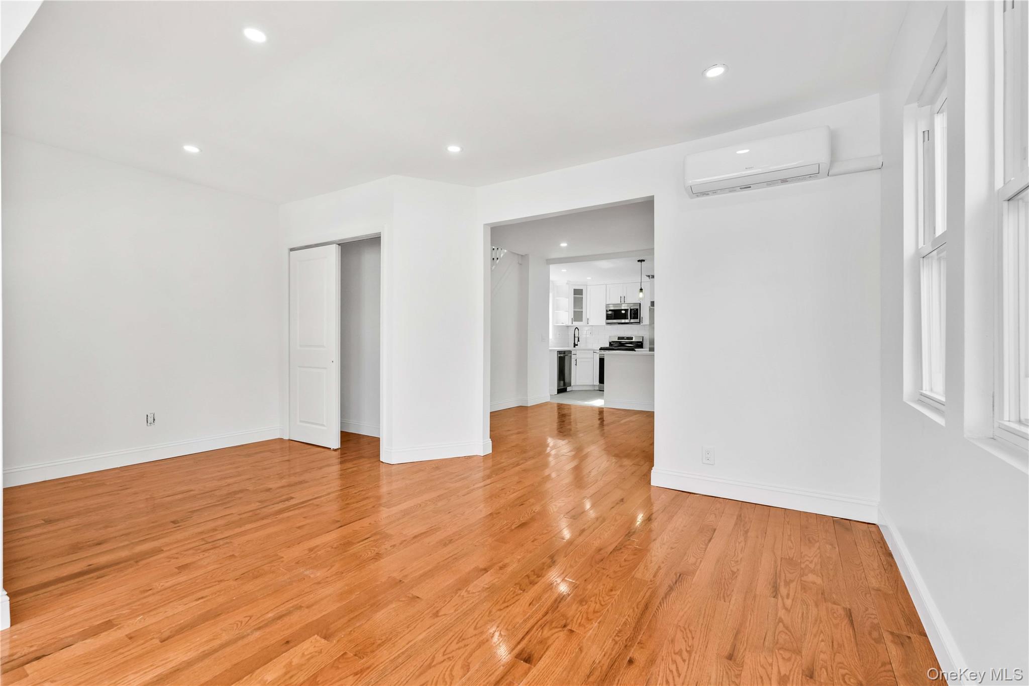 #7 photo, 12214 191st Street, Springfield Gardens , NY 11413