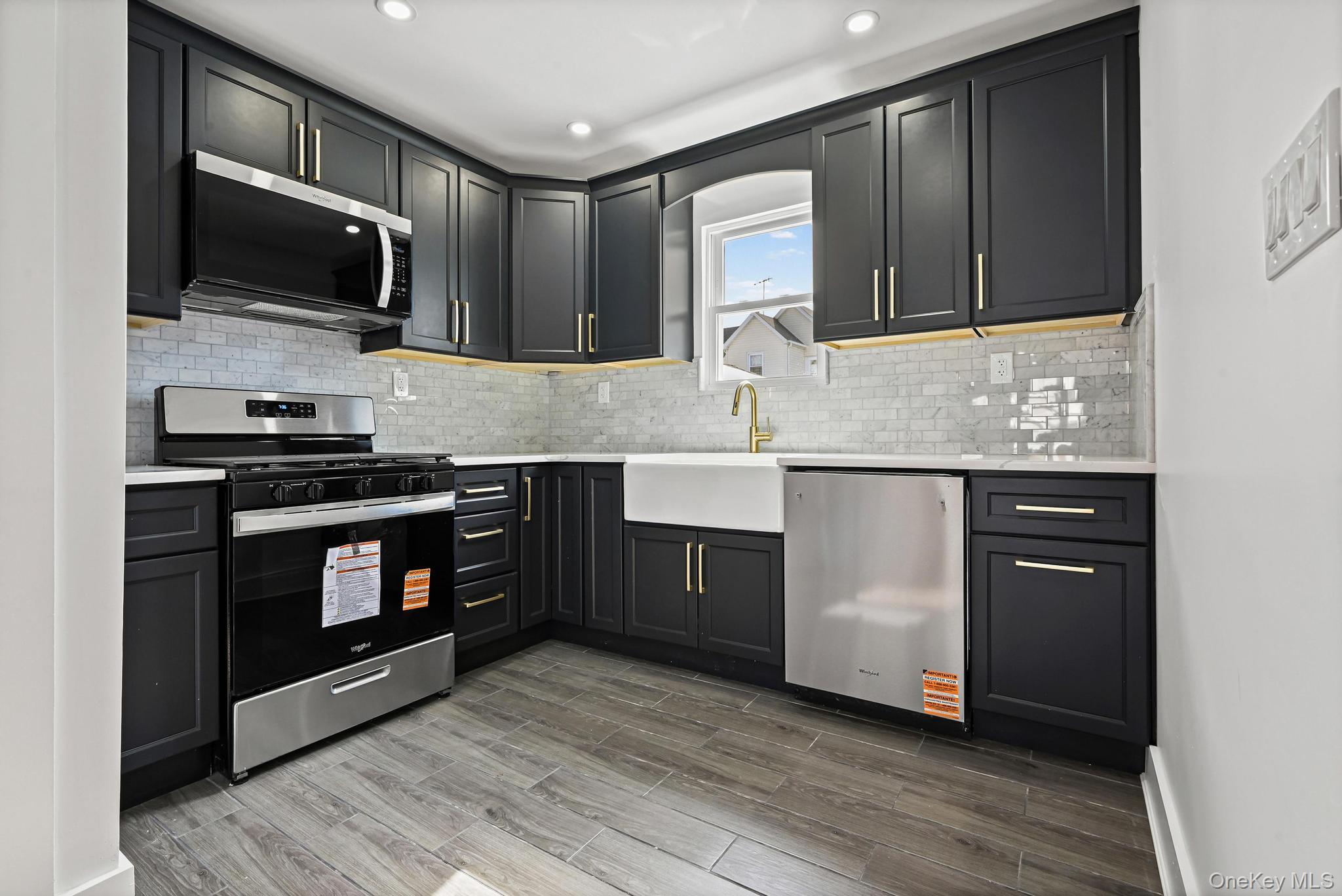 #1 photo, 191-30 113th Avenue, קווינס Saint Albans , NY 11412