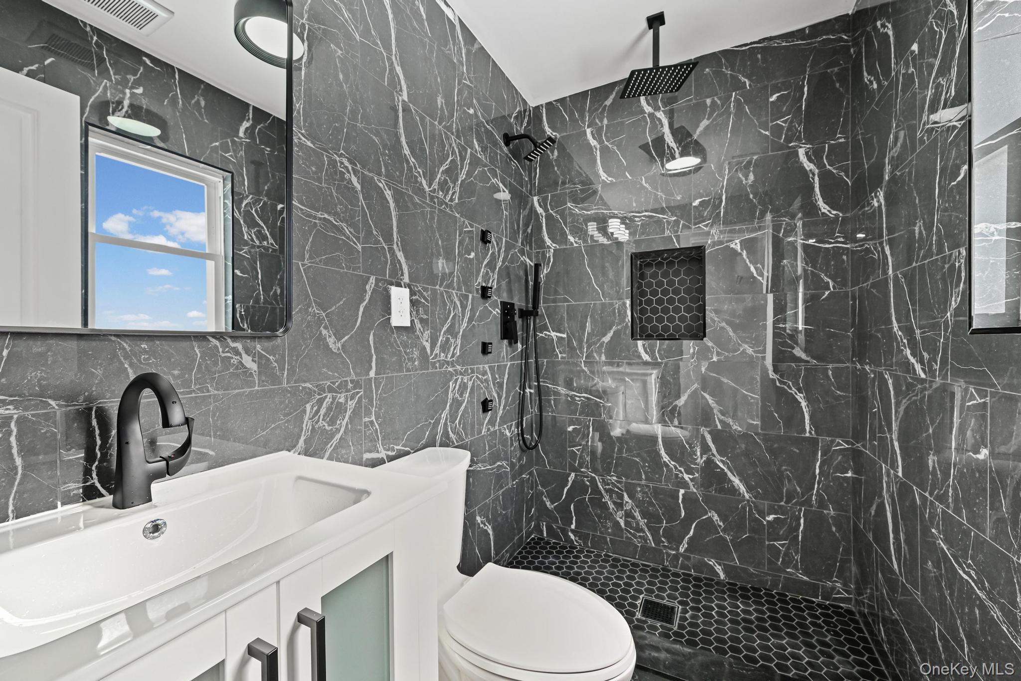 #10 photo, 191-30 113th Avenue, קווינס Saint Albans , NY 11412