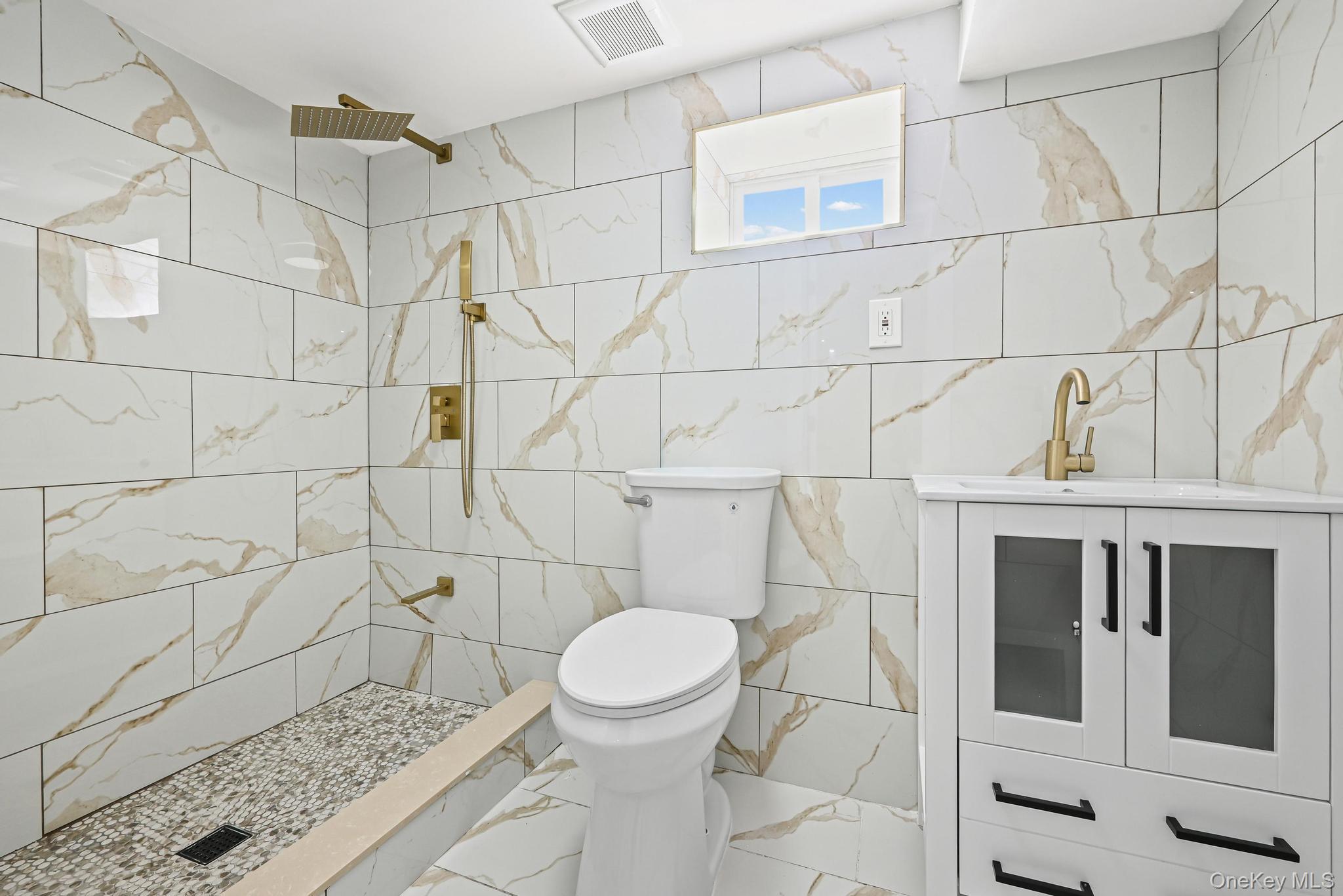 #11 photo, 191-30 113th Avenue, קווינס Saint Albans , NY 11412