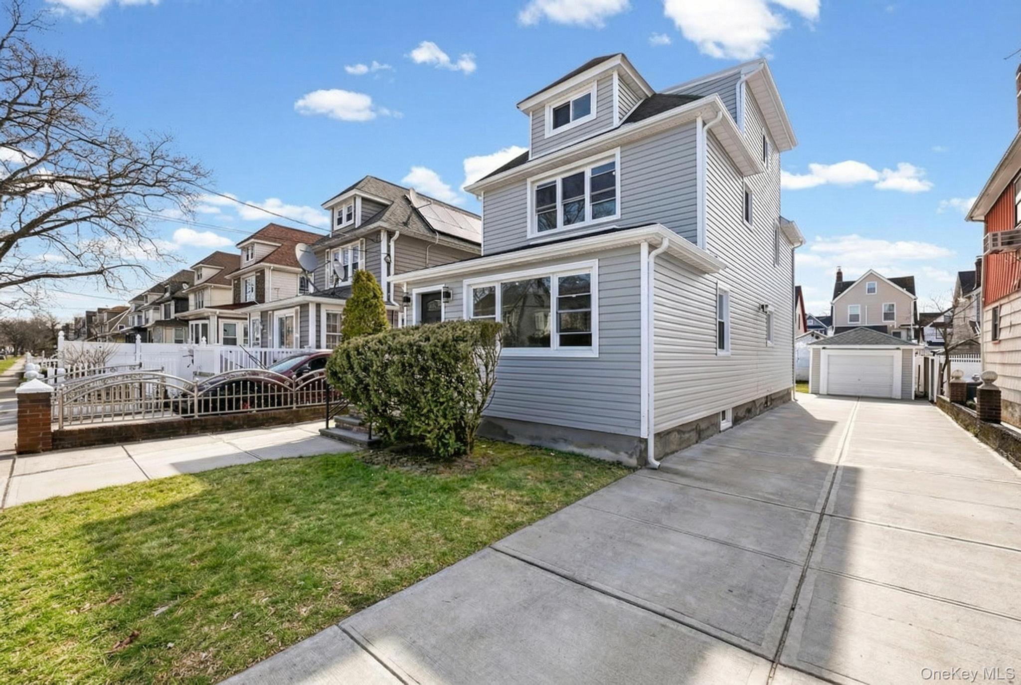 #3 photo, 191-30 113th Avenue, קווינס Saint Albans , NY 11412