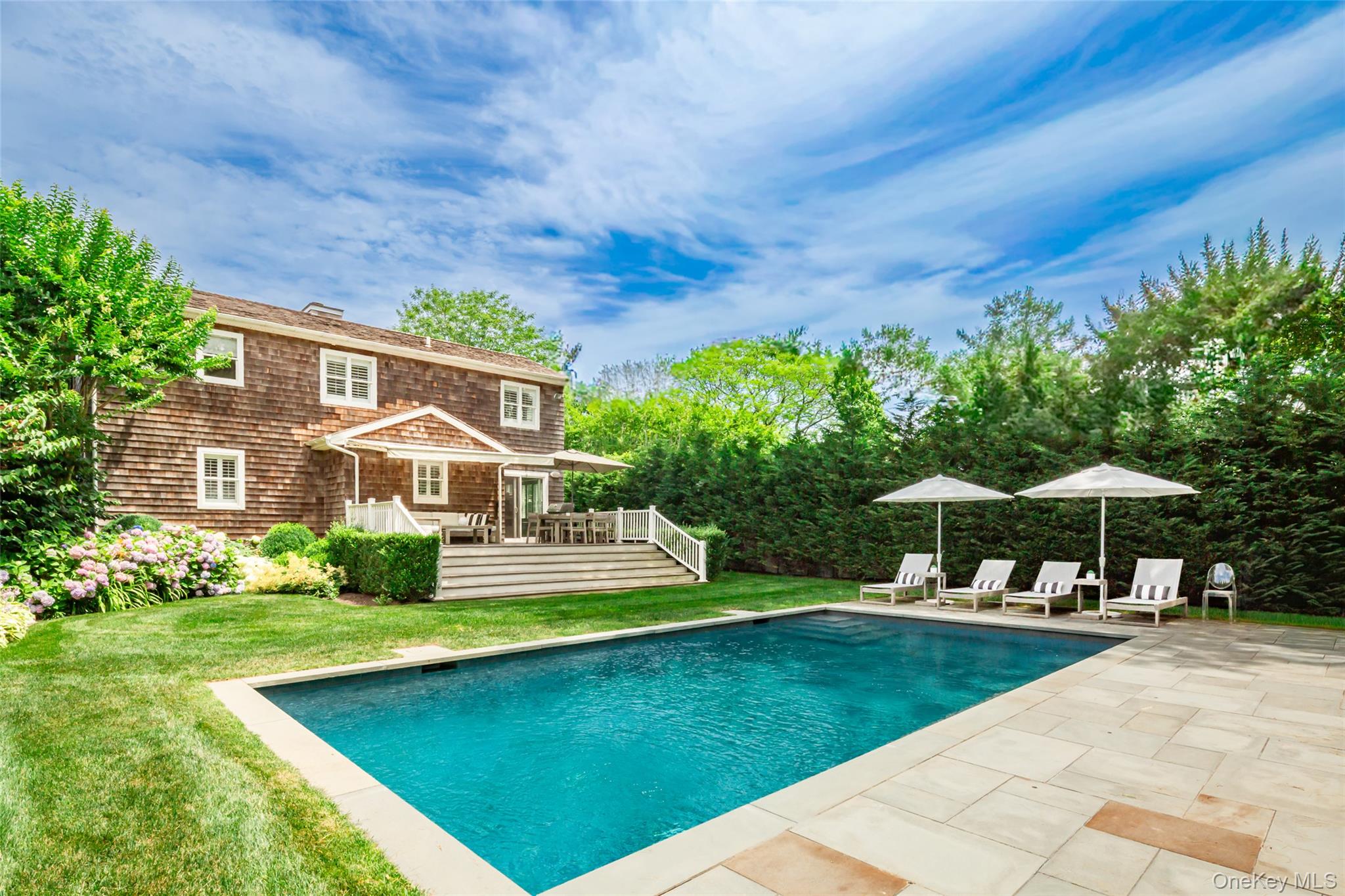 #1 photo, 33 Hildreth Street, Саффолк ‖ Southampton , NY 11968